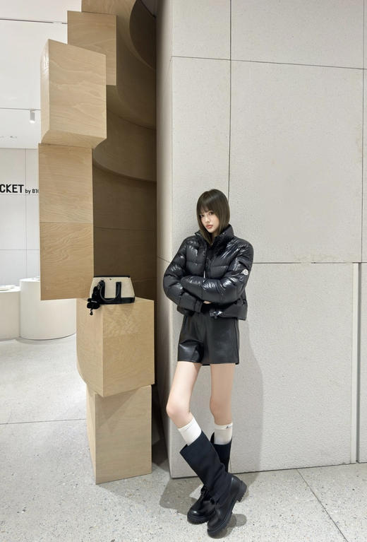 蒙口 Petra女士短款羽绒夹克套 三色 （MT） 商品图5