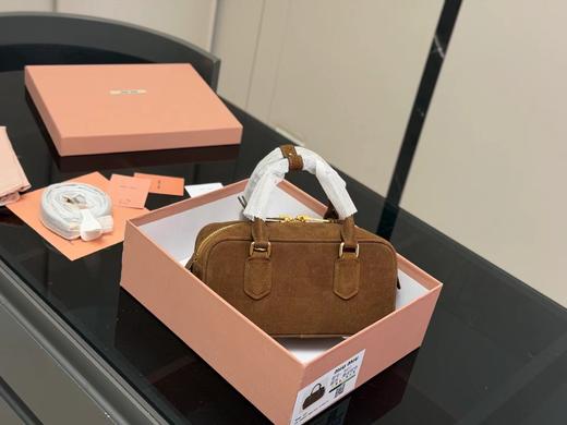 F011208新款可手拎可斜挎鹿皮绒女士保龄球包包 商品图11