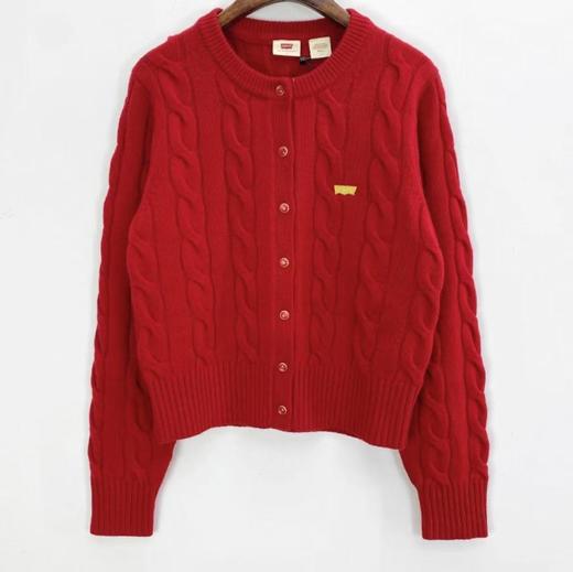 【春上新】【新品】6楼李维斯新年款大红开衫006Q60000 吊牌价799 商品图0