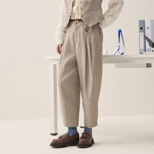 谜底萝卜裤长裤2026年春季新品立裁收褶后腰松紧裤子女261MK0252 商品图1