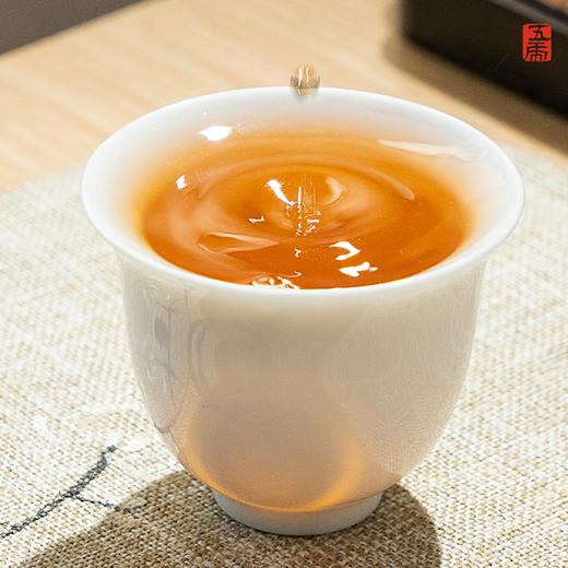 【马年】茶叶 红茶 武夷红茶 马年礼盒 红茶 圆方印 马年礼盒 茶饮 五虎 160g 商品图6