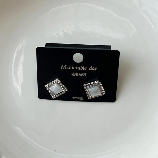 简约冷淡风猫眼系列银针耳环-纪念日百货门店同款168197863 商品图4