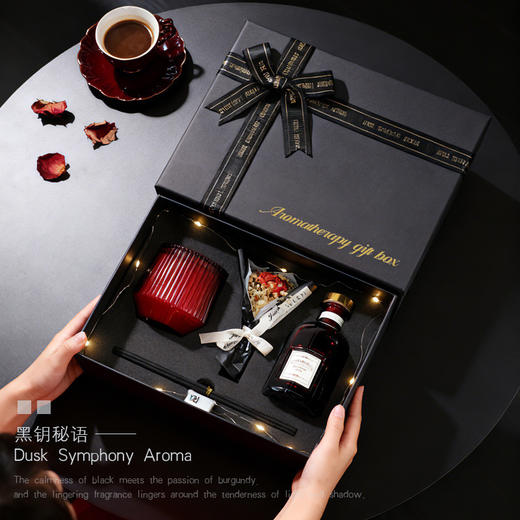 【香薰蜡烛礼盒套装】高级感手工玫瑰 情人节礼物 送女朋友生日氛围香氛套盒  商品图1