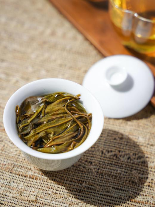 【马行驰骋】【前6小时加赠礼盒】2026马年贺岁饼，选自德宏王子山古树纯料，全球限量发行120套，每饼皆是珍贵之选，357克/饼，拍5发6 商品图6