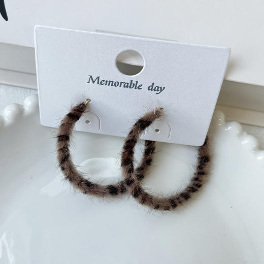 复古港风豹纹大圈圈耳环女秋冬季素圈耳饰耳环（30mm）-纪念日百货门店同款168197927 商品图4