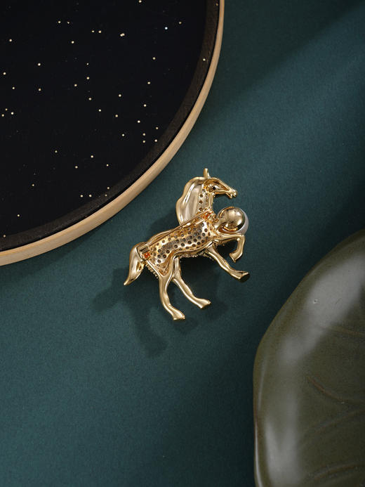 子佩集【马上圆梦】珍珠惜王妃胸针【XXXZ243】10mm珠镀金骏马2601 商品图5