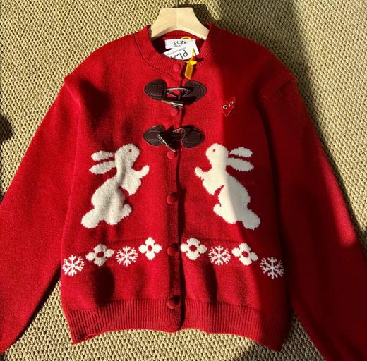 F011262甜美学院感红色兔子牛角扣针织开衫 商品图0