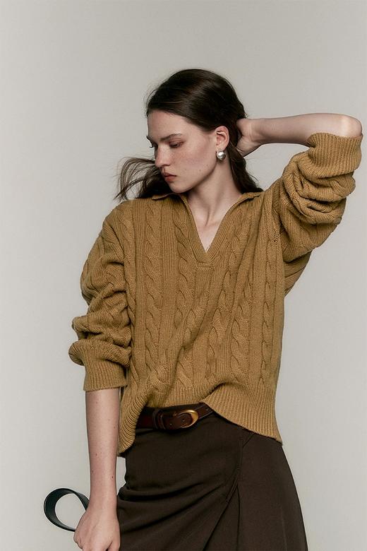 复古高克重90羊毛10羊绒法式大V领拧花棒针可叠穿毛衣 商品图3