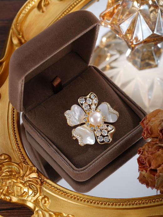 子佩集【荣光映蕊】珍珠惜王妃胸针【XXXZ240】9mm珠镀金贝母花朵2601 商品图4