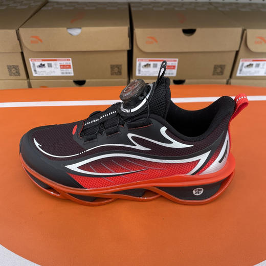 安踏儿童运动鞋2026春新年款男大童BOA旋钮防滑跑步鞋 312615515L 商品图1