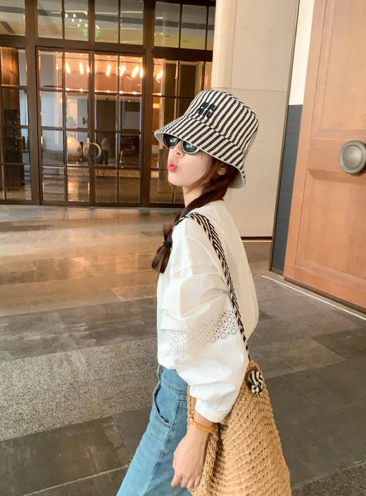 <曾小咸推荐>现货秒杀 ！微信超特价！袖口绣花镂空长袖T 日常149.99 立减80 秒杀69.99！！ 商品图7