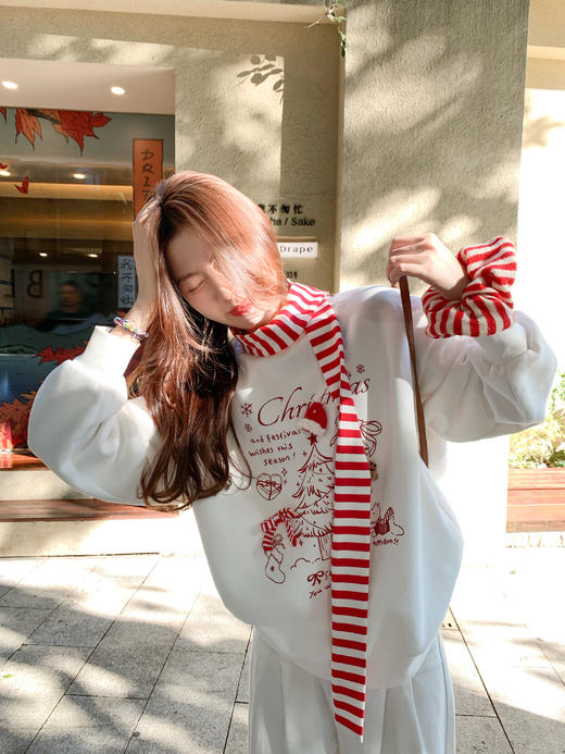 <曾小咸推荐>现货秒杀 ！微信超特价！圣诞树印花加绒卫衣（含围巾） 日常219.99 立减130 秒杀89.99！！ 商品图11