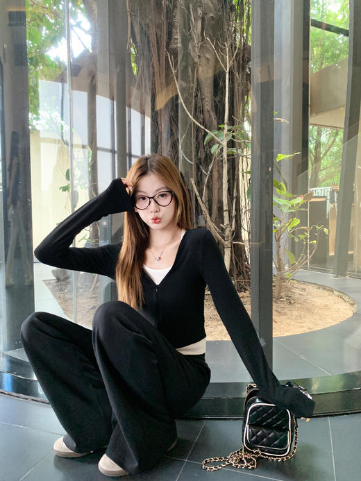 <曾小咸推荐>3.21现货秒杀 ！微信超特价！韩系V领长袖T 日常99.99 立减30 秒杀69.99！！ 休闲裤  秒杀69.99！！辣妹背心  秒杀25！！ 商品图8