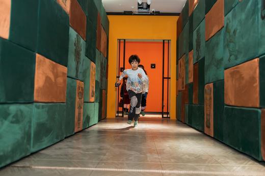 即买即用！综艺同款鲁班奇幻乐园，10000平超大室内空间，王牌特工石械阵，智慧闯关云梯阵，20+高能主题空间，超绝独特玩法，脑力和体力的双重考验。 商品图5