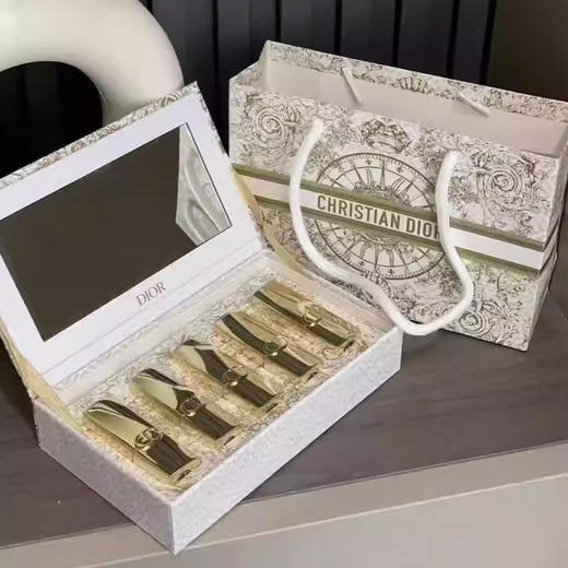 春日限定【抢先购*送礼袋】DIOR迪奥烈艳蓝金金管唇膏五件套(圣诞版)999+284+374+994+777-海淘香港直邮-x_bba 商品图3