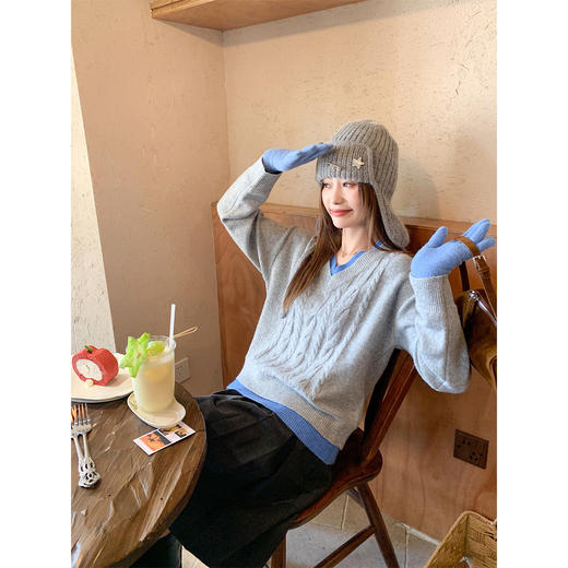 <曾小咸推荐>现货秒杀 ！微信超特价！韩系麻花假两件v领毛衣 日常199.99 立减110 秒杀89.99！！ 商品图1