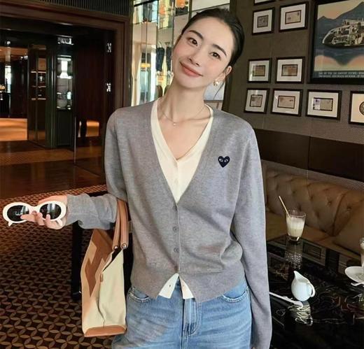 F011393温柔撞色假两件内搭设计V领针织开衫女款 商品图10