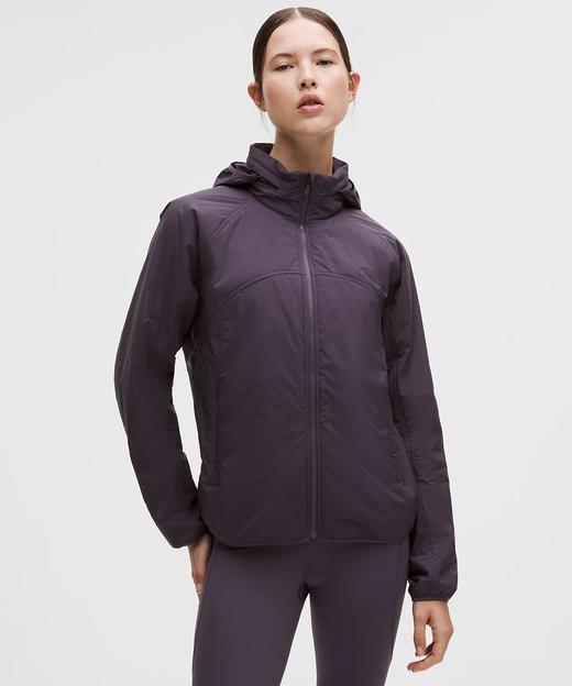 好折！lululemon 专业跑步夹克 保暖透气防水防风 反光安全设计 原价￥2000，现在￥1350直邮到手 商品图0