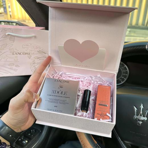 F011367是我水光气垫+限定#221口红三件套蝴蝶礼盒 商品图5