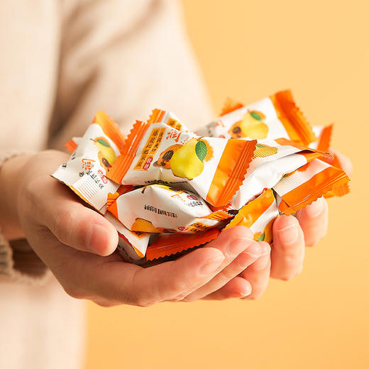 【你我的咽喉好伴侣！甘草枇杷软糖】枇杷搭配甘草好滋味，选自新鲜好枇杷，口感微微冰爽清凉 甜而不腻，果香清新 悦享缤纷，独立包装 干净卫生，爆浆慈梨膏枇杷秋梨甘草薄荷清凉润网红喜糖追剧零食零食休闲小吃 商品图2