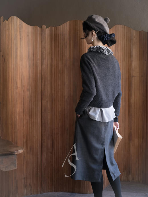 Margaret Howell 樱花粉/深灰色苏格兰羊绒开衫 商品图8