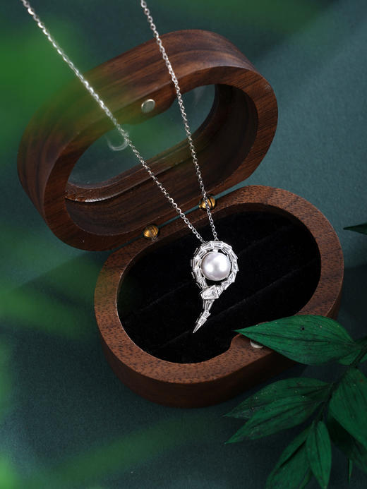 子佩集【许愿灵蛇】银S925珍珠惜王妃吊坠【XXDZ049】7mm珠衔尾蛇（不含链）2601 商品图2