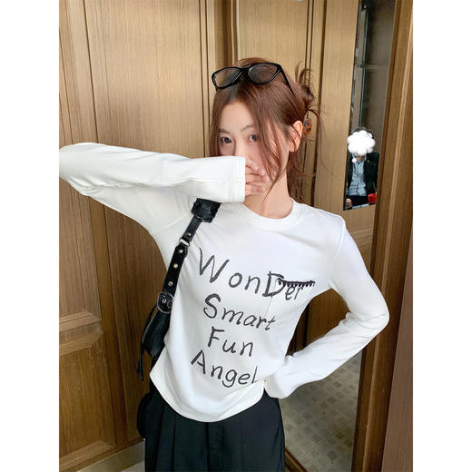 <曾小咸推荐>现货秒杀 ！微信超特价！韩系字母印花磨毛打底衫 日常129.99 立减70 秒杀59.99！！ 商品图4