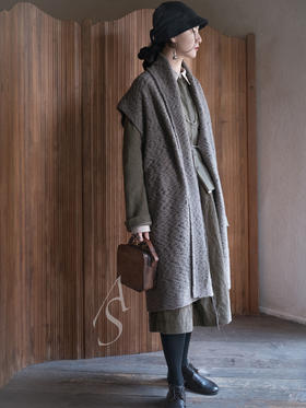 Ruohan 卡其绿羊毛针织堆领马甲