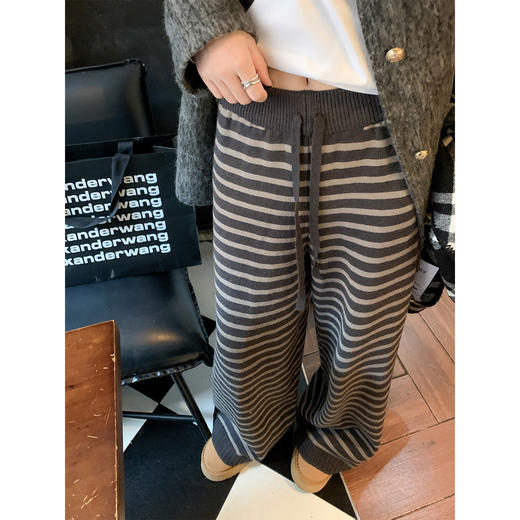 【169元任选2件】现货！韩系条纹针织直筒休闲裤 商品图0