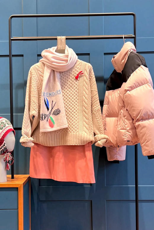 国内现货！付款秒发！⚠️MaxMara超细腻纯羊绒围巾799元亏本清仓！配购物袋！！ 商品图6