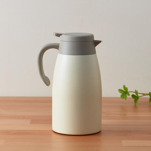 大容量暖水瓶保冷保温家用便携热水壶桌上保温壶 商品图0