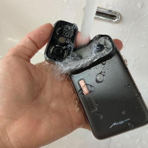 疯抢中！！【春节不打烊】【德国METZ美兹·金卡精英版双头剃须刀】IPX7级全身防水 小巧便携 高端礼盒装/重奢豪礼 商品图7