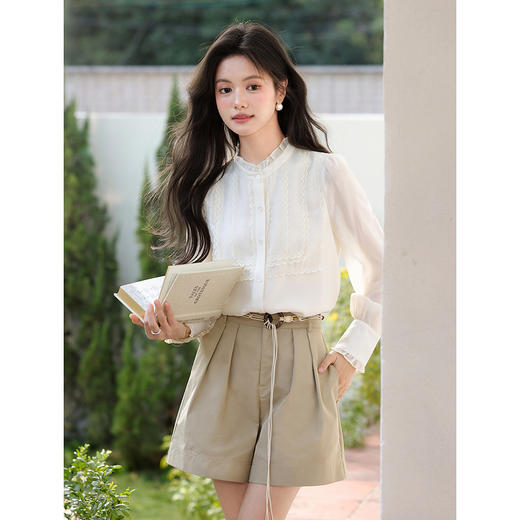 鹿向南「清韵芳姿」杏色半高领衬衫女春季减龄洋气内搭长袖款上衣 商品图3