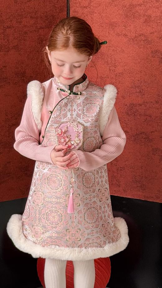 粉绒连衣裙 商品图0