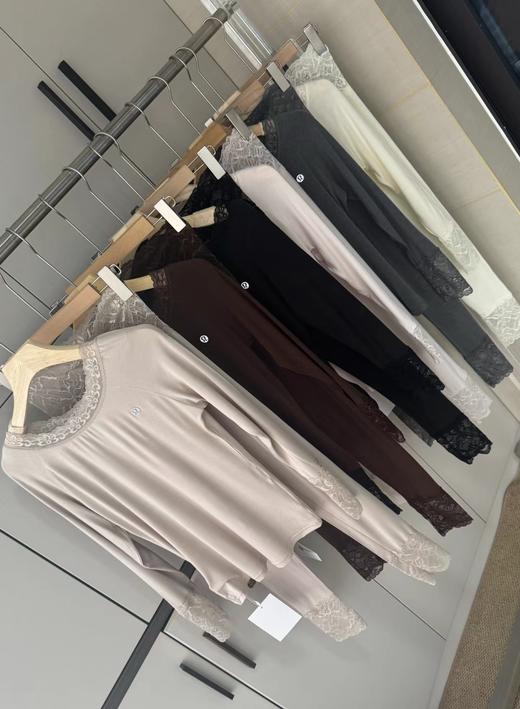 F011338纯欲氛围感拉满女款亲肤磨毛蕾丝保暖套装 商品图3