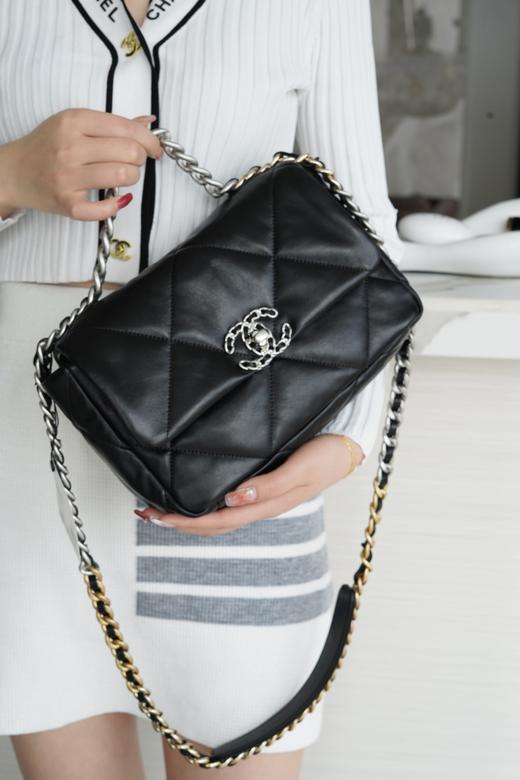 CHANEL香奈儿 19Bag 系列翻盖双链条 羊皮 单肩斜挎包 （大中小号）（LZ*MM） 商品图14