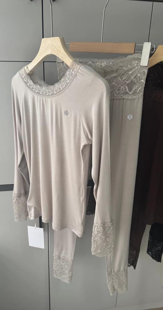 F011338纯欲氛围感拉满女款亲肤磨毛蕾丝保暖套装 商品图9