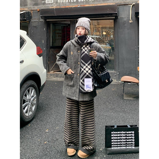 【169元任选2件】现货！韩系条纹针织直筒休闲裤 商品图3