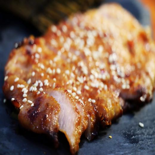 HOOORSH 伊比利亚黑猪松板肉 500g*3袋 油脂丰富，香味十足，适合香煎、炙烤；肉质细嫩，油香兼备，肥瘦相间 商品图4