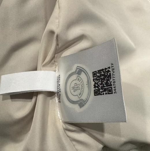 F011335费尔岛针织拼接羊羔毛的假两件式立领拉链款外套 商品图14