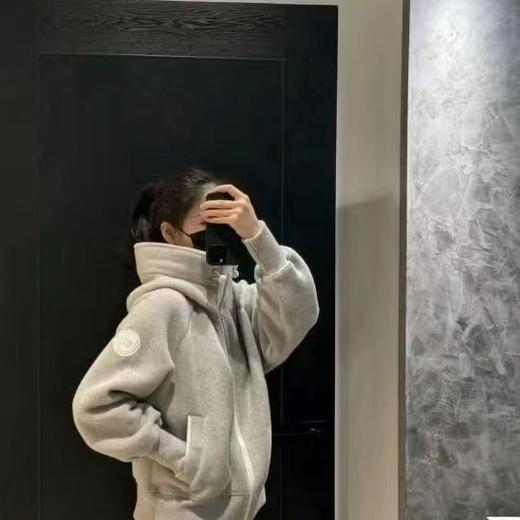 F011389新款抓绒羊毛饰章连帽夹克外套男女同款 商品图10