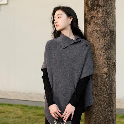 【绵羊毛】三彩2026新款智性灰立领扣饰针织披肩外搭极简氛围感女 商品图1