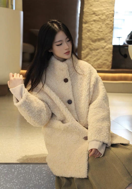 软fufu的羊羔毛混纺立领大衣 商品图12