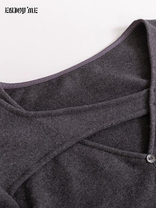 【门店同款】ENJOY冬季“暖冬软糖”领口镂空收腰上衣 168795919 商品图1