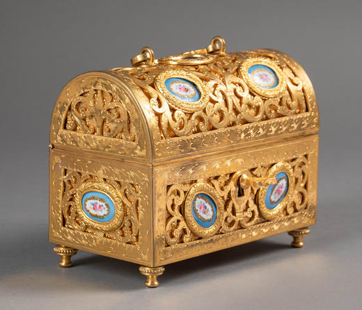 独角鹿西洋古董20世纪法国出品古典卷叶纹铜鎏金精雕镶嵌花卉主题手绘瓷面画珍宝盒 商品图5