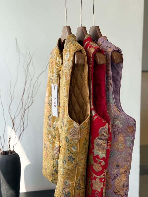 爆品品质有保障 新年必备 新中式提花包金夹棉马甲传统元素与现代时尚完美融合 商品图5