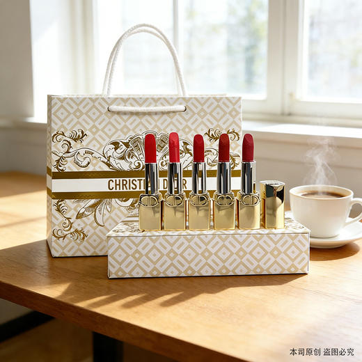 春日限定【抢先购*送礼袋】DIOR迪奥烈艳蓝金金管唇膏五件套(圣诞版)999+284+374+994+777-海淘香港直邮-x_bba 商品图9