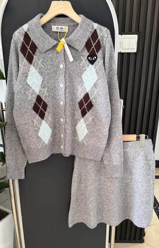 F011341学院风菱格单排扣设计针织开衫+针织半裙套装女款 商品图8