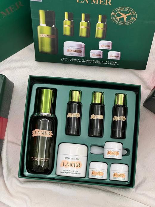 F011377精粹水150ml+水30ml*3+精华面霜60ml+面霜7ml*3旅行八件套盒 商品图0