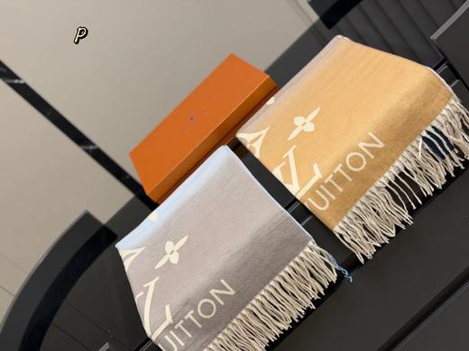 F011321冬季新款女士三色渐变款流苏披肩围巾围脖 商品图12